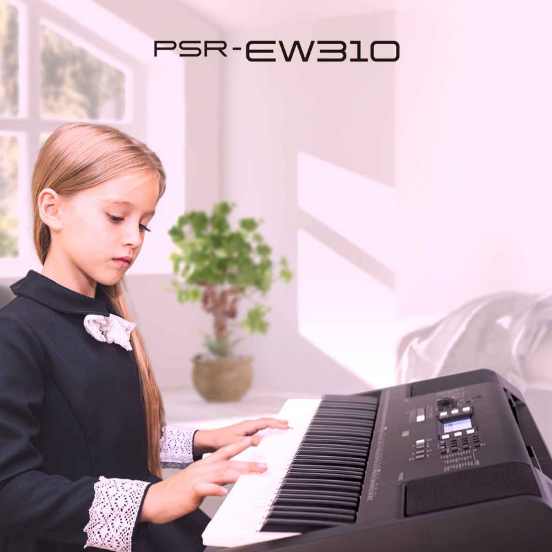PSR-EW310-02-lifestyle